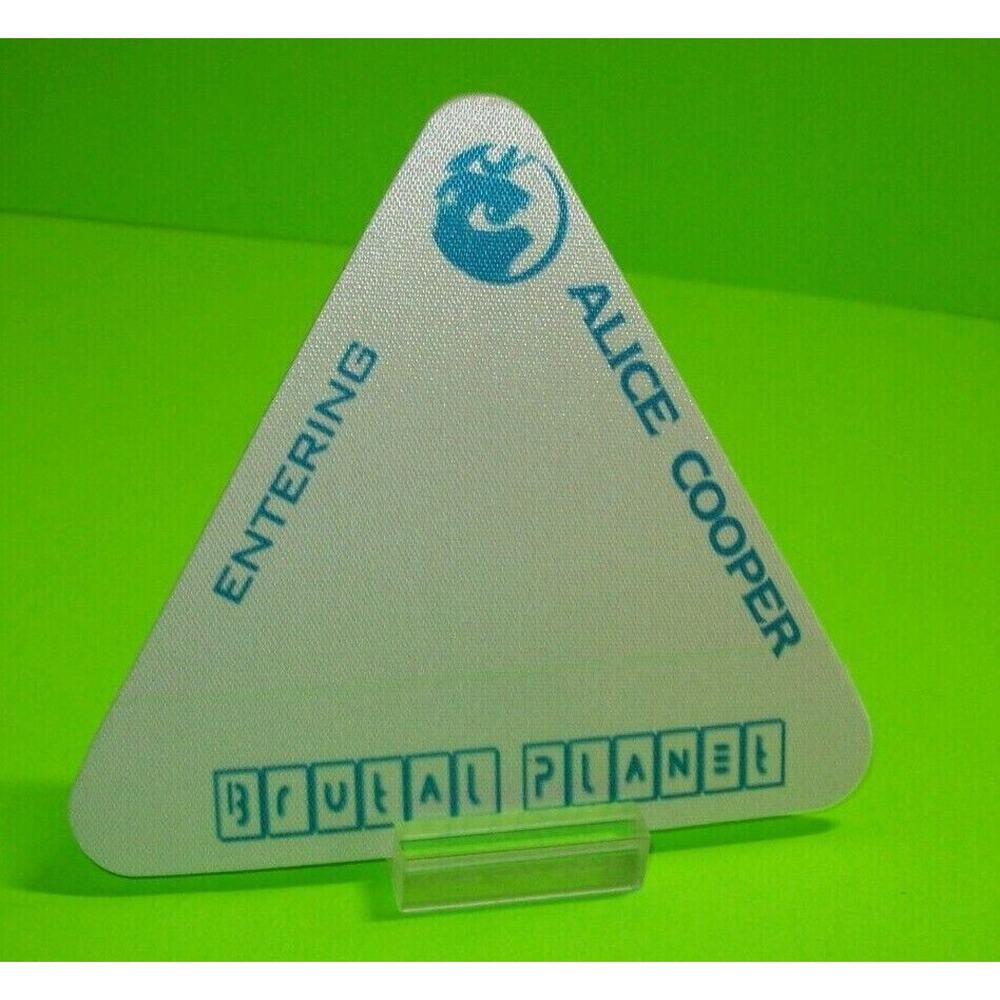 Alice Cooper Brutal Planet Tour Backstage Pass Original Hard Rock Music 2000